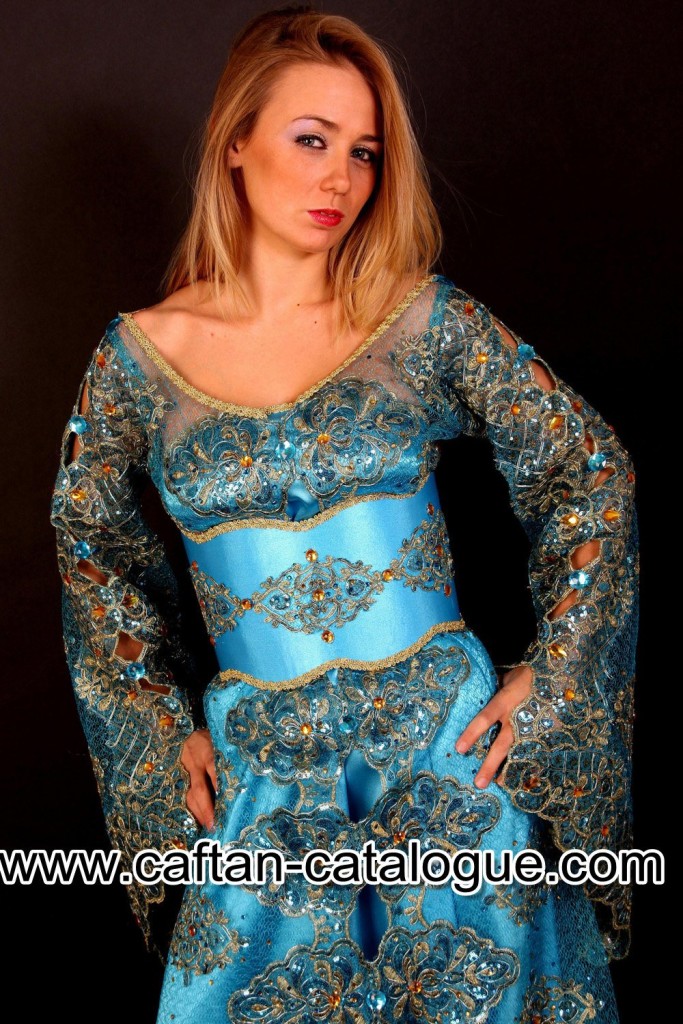 Takchita  turquoise  look de stars