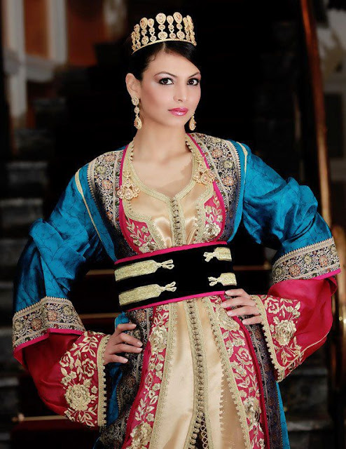 caftan en melange de trois couleur