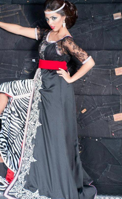 caftan robe en dentelle griee